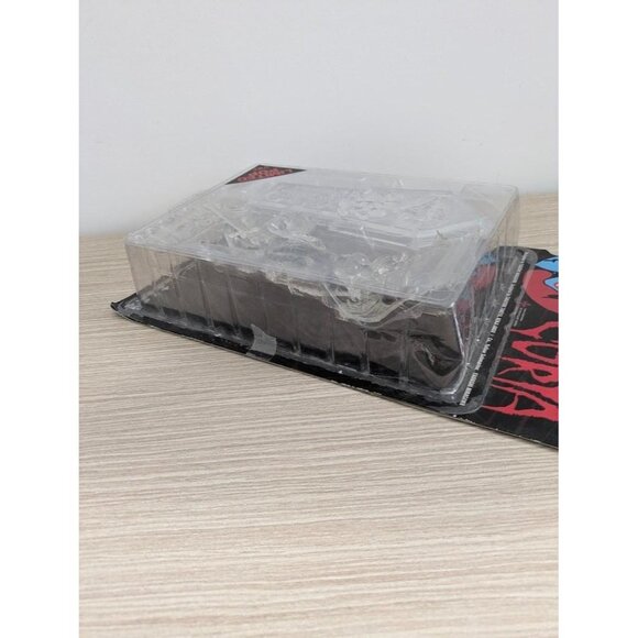 Vampire Curia Action Figure: 2000s Gothic Horror Collectible - Picture 3 of 5